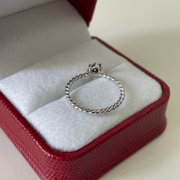 Garnet Ring 14k White Gold size 7 - Picture 4 of 5